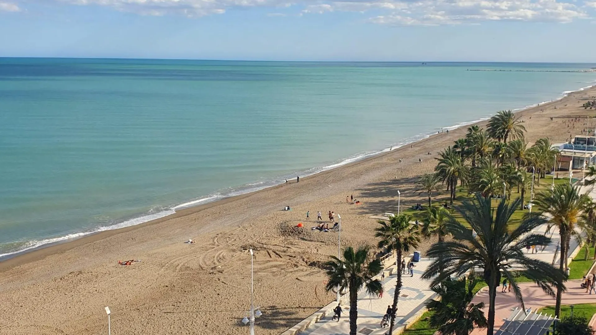 Atico Frente Al Mar , En Calle Pacifico Málaga Appartamento